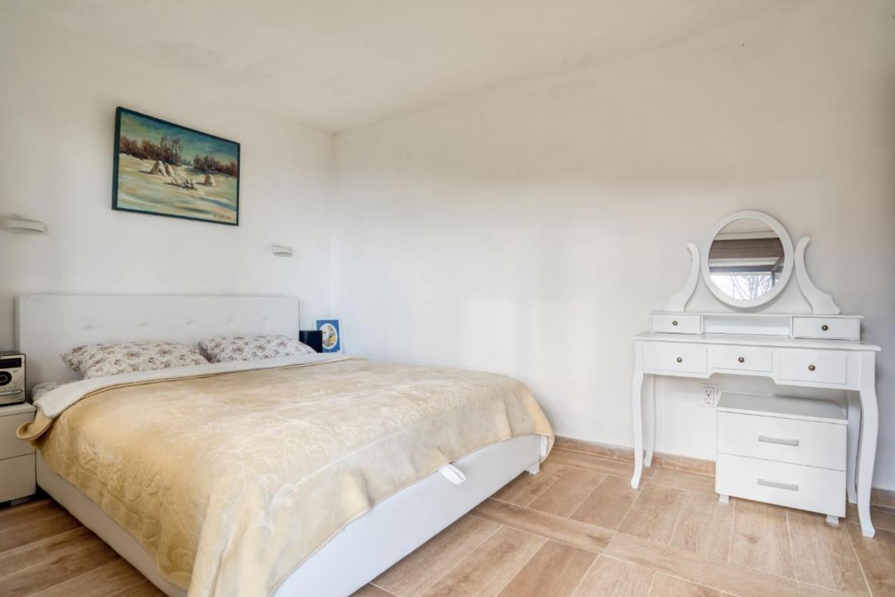 Savovic_Lux Apartment Petrovac ภายนอก รูปภาพ