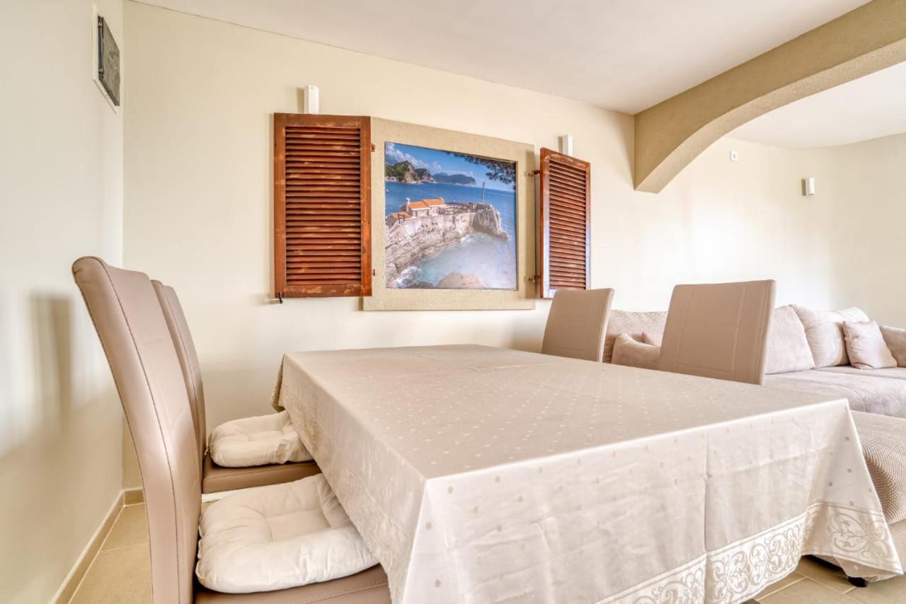 Savovic_Lux Apartment Petrovac ภายนอก รูปภาพ